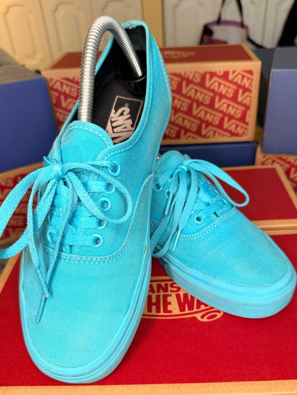 Vans Low Top Authentic Mono Sneakers in Scuba (Turquoise) Blue Men 8.5/Women 10